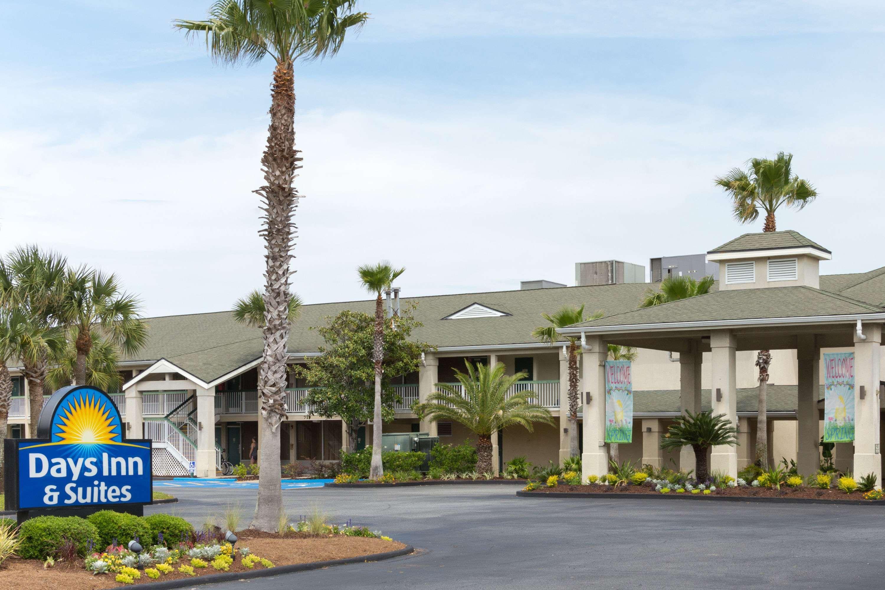 Days Inn & Suites By Wyndham Jekyll Island Exterior foto